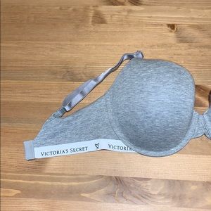 Victoria's Secret Intimates & Sleepwear - Gray T-Shirt 34 DDD Bra Victoria's Secret Intimates & Sleepwear - Gray T-Shirt 34 DDD Bra